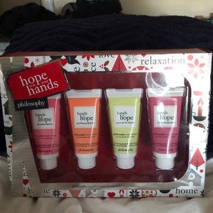 Set of 4 hand lotion